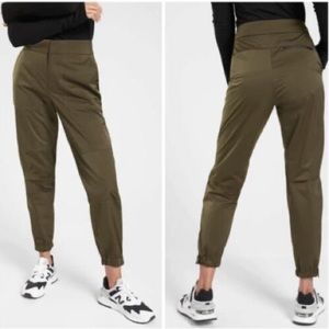 Athleta - Radiant Jogger (Green)